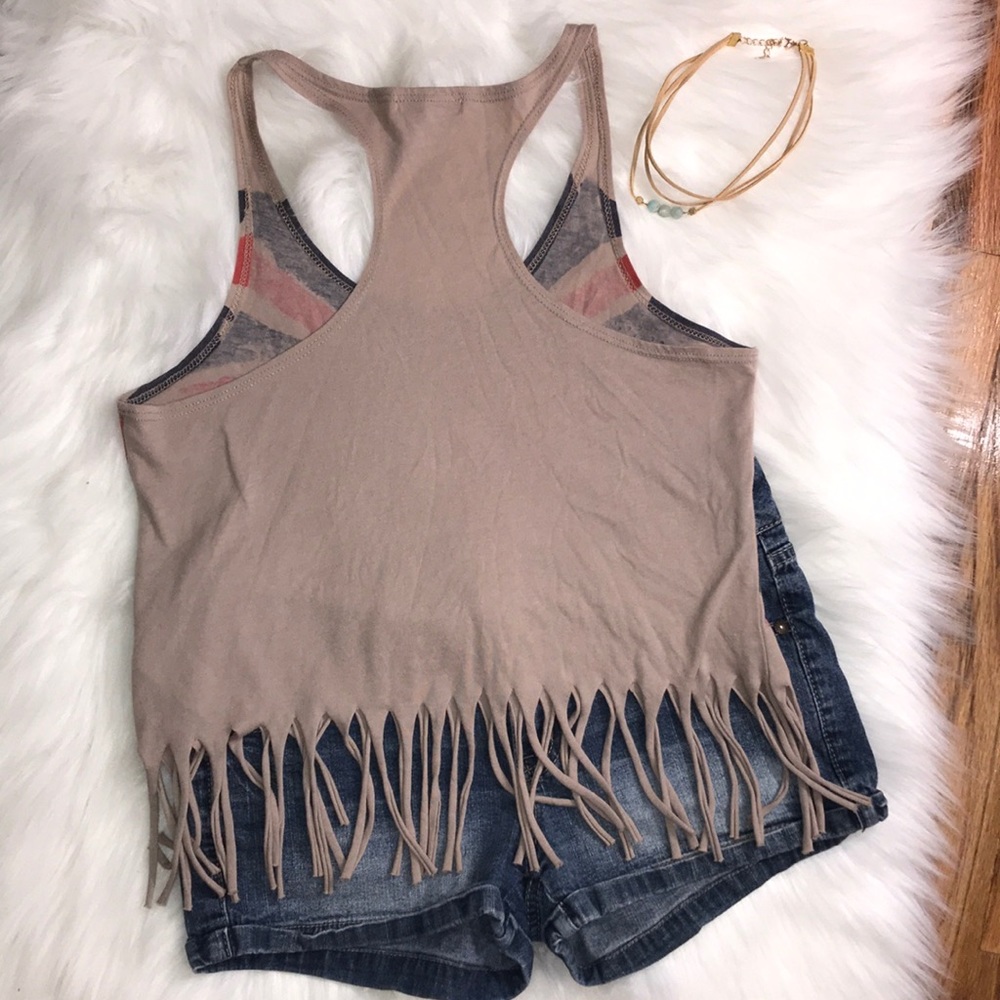 Delia’s Sz M London Union Jack fringe tank tan - Picture 5 of 7